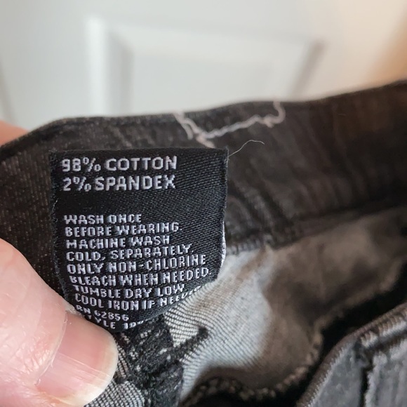 Hue Jean Leggings Ripped Ankle Slit Denim Black Wash Size Small - Picture 11 of 11